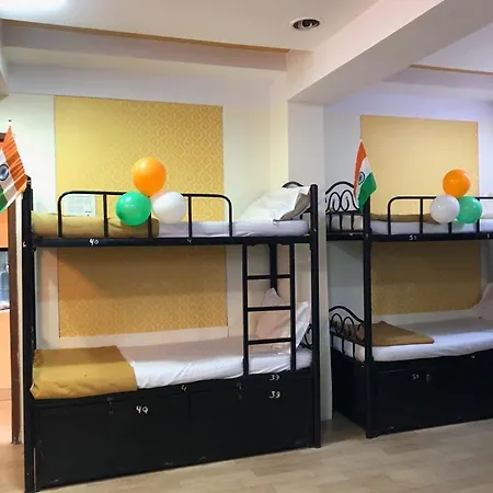 Bandra Dormitory Only For Indian Male-2