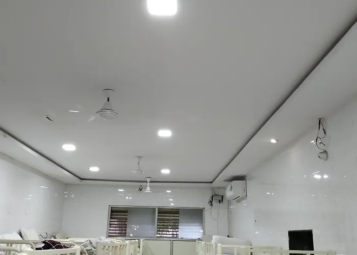 Star Dormitory Mumbai